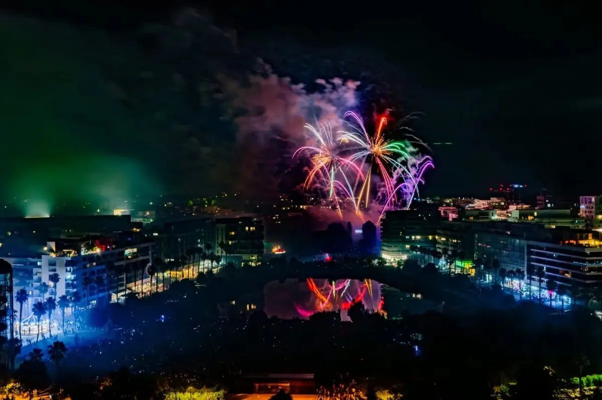 Feu d'artifice du 14 juillet &agrave; Montpellier