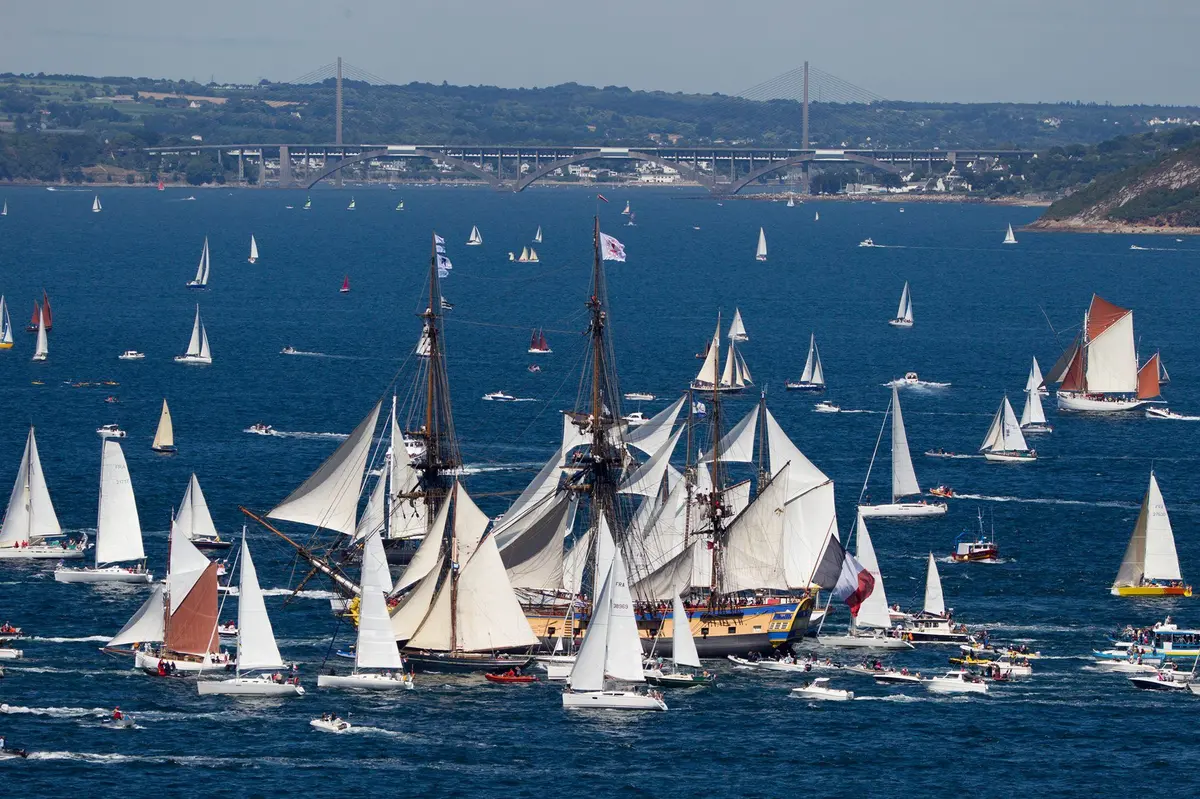 Parade des Fêtes maritimes de Brest