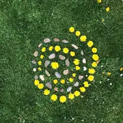 Fêtons les mamans : Land Art pour préparer la fête des mères