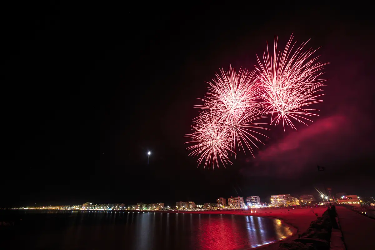 Feu D'Artifice A Canet Sud