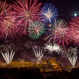 Feu D'Artifice Et Embrasement De La Cité Du 14 Juillet