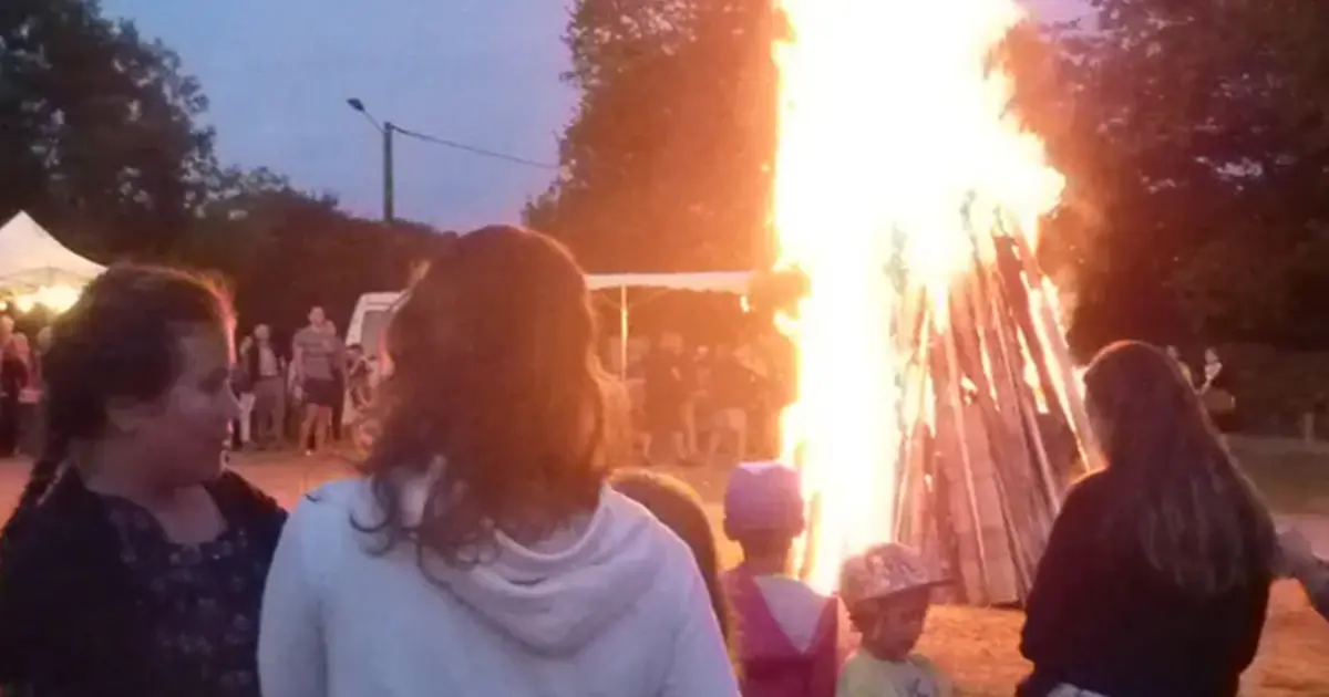 Feu de la Saint-Jean à Collonges-La-Rouge