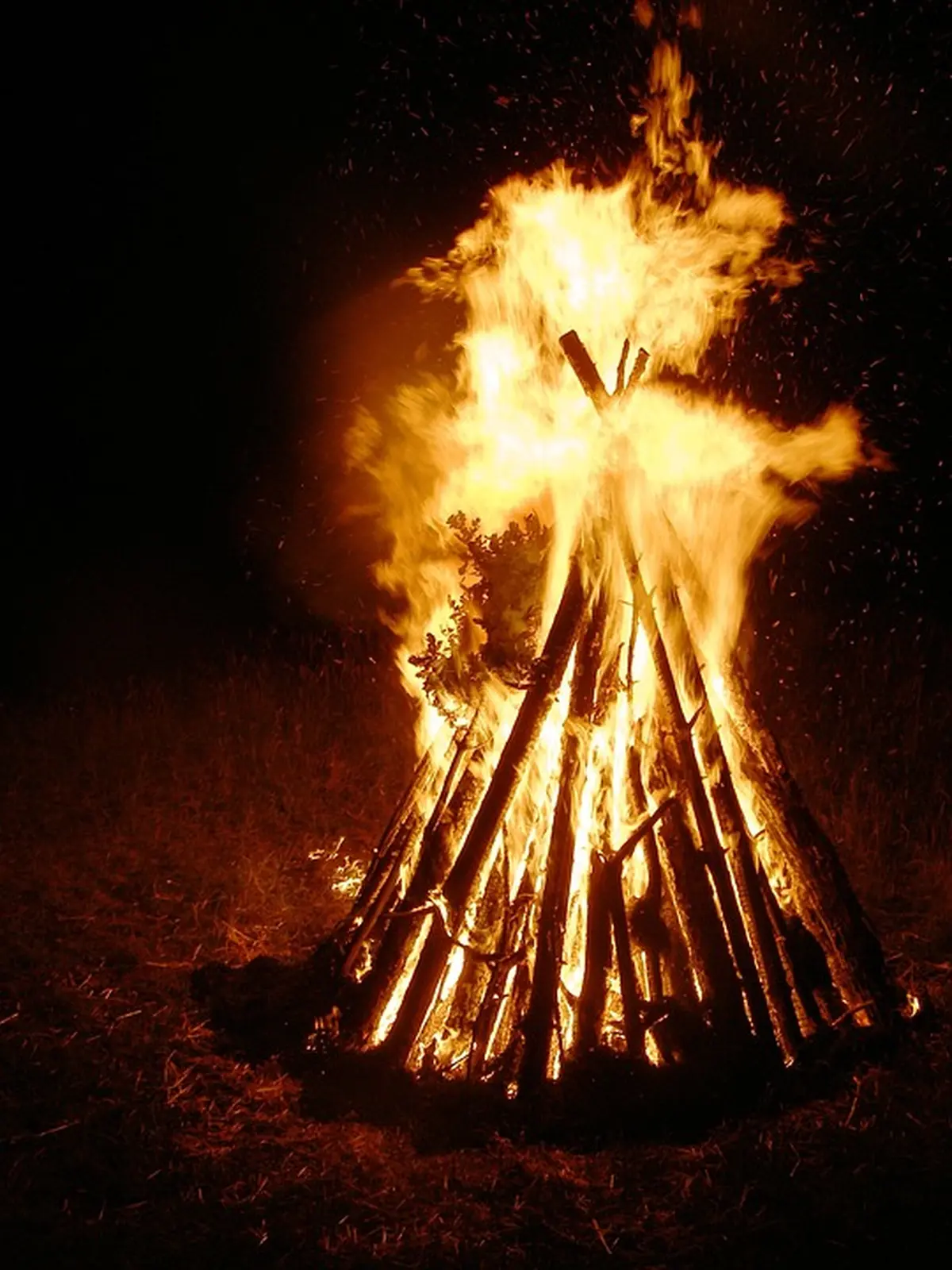 Feu de la Saint Jean à La Sauvetat sur Lède