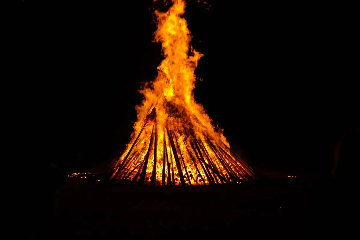 Feu de la St Jean au Saillant