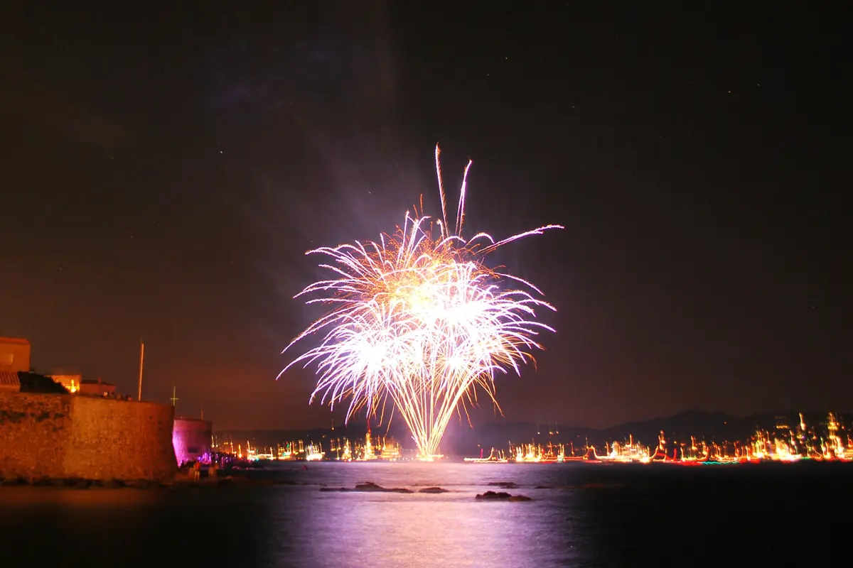 Feu d'artifice 14 juillet Saint Tropez