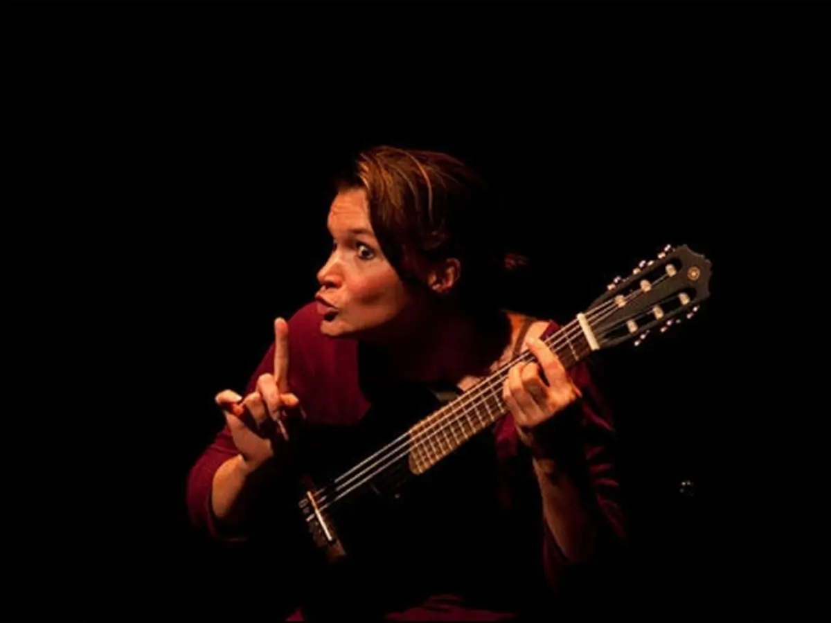 Fiasco pour les canailles par Hélène Palardy