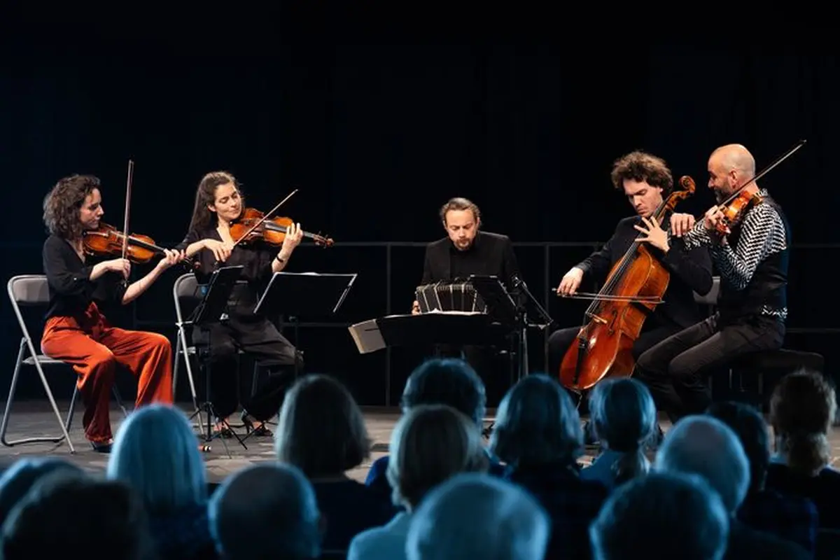 FIGURES ARGENTINES - Quatuor VOCE et Jean-Baptiste Henry - Bandonéon