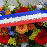 Fleurissement des plaques de rues et monuments en mémoire aux résistants et à la résistance française