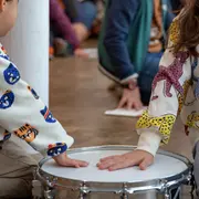 Flip-Flop Fun (visite et percussions corporelles, 3/5 ans)