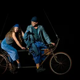 Fly me to the moon – Compagnie Léandre Clown