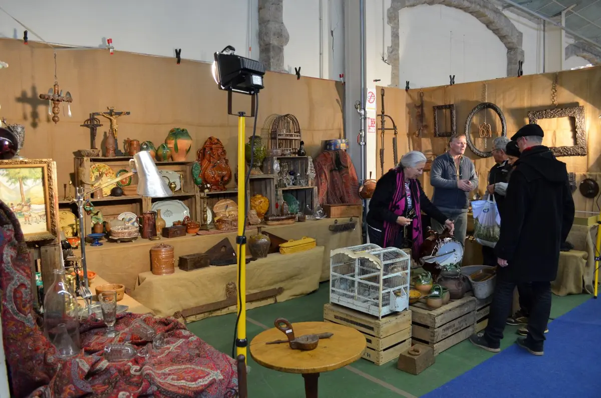 Foire à la brocante et aux antiquités