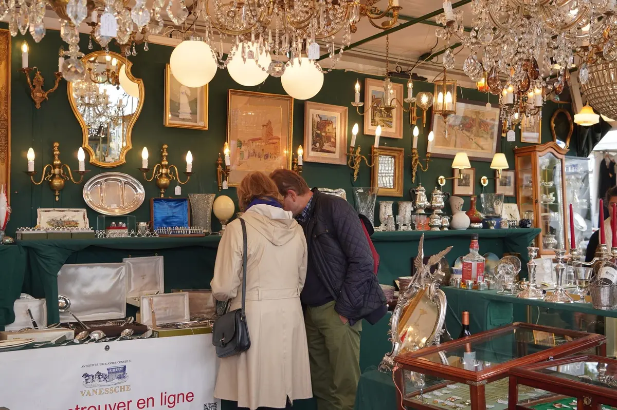 Foire de Chatou : le rendez-vous des passionn&eacute;s d'antiquit&eacute;s et d'art
