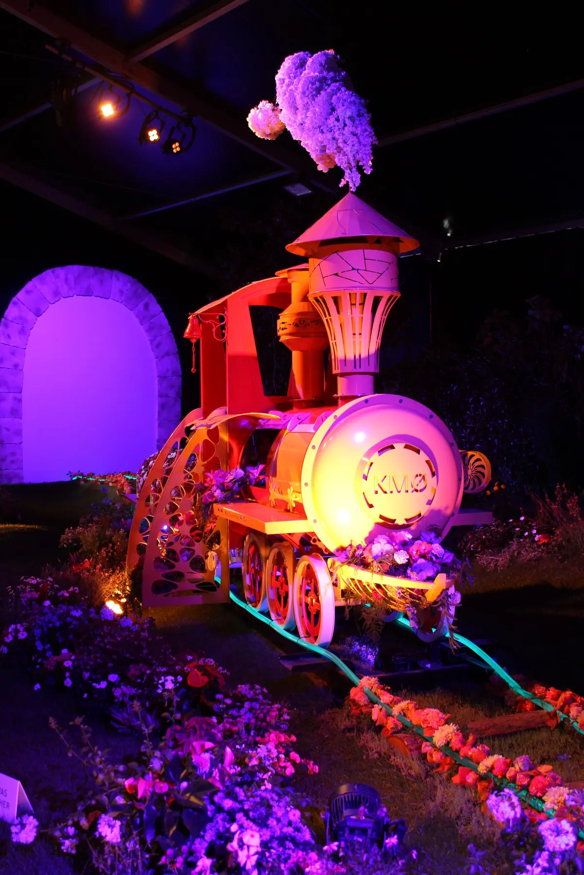 La voie des fleurs avec ce train fleuri
