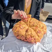 Food Tour spécialités lyonnaises et visite de la Croix Rousse