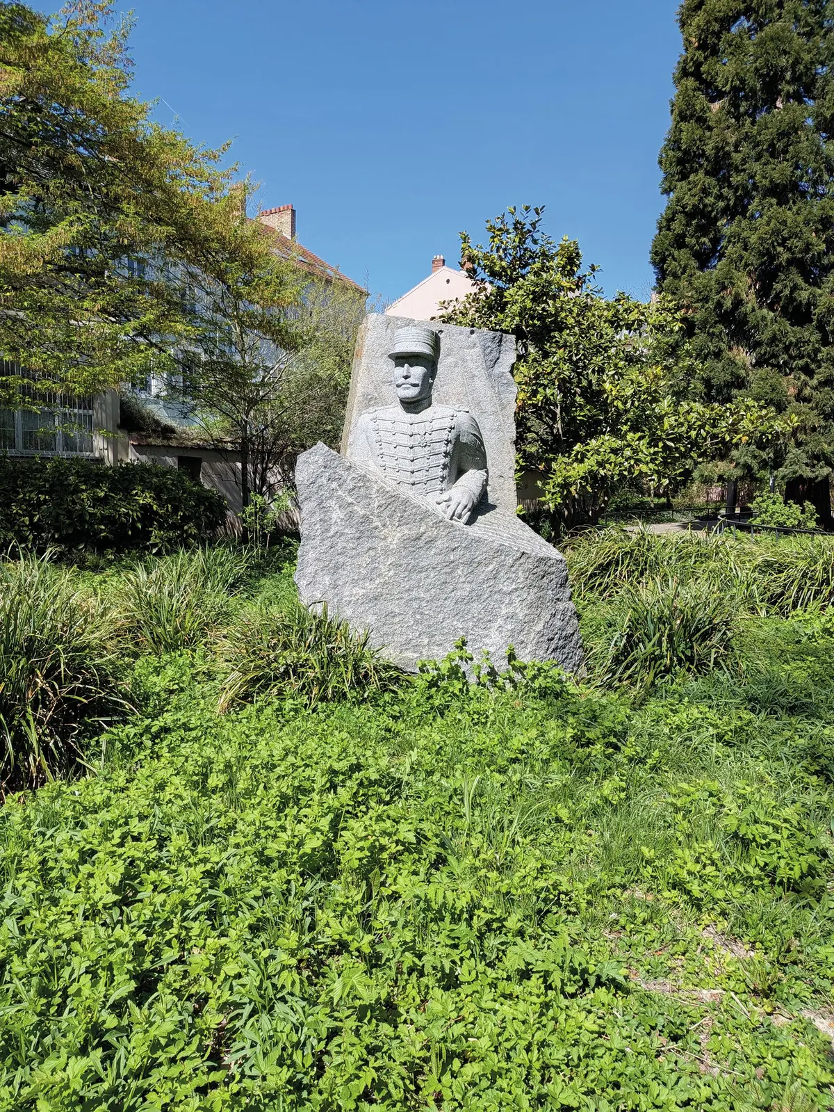 La statue du capitaine Dreyfus à Steinbach