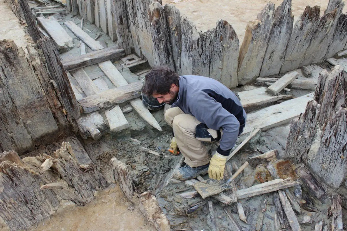 Mathias Higelin, archéologue au Pôle d'archéologie interdépartemental rhénan, sur les fouilles de la galerie Kilianstollen au nord de Carspach