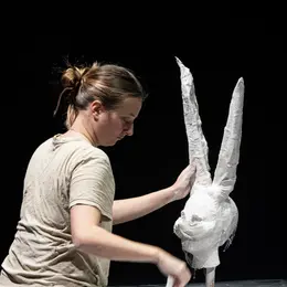 Fragments #14 : Noires Sœurs, chronique d’une famille décomposée / La Chasse au lapin
