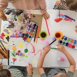 Fresque collective : les enfants dessinent l'océan !