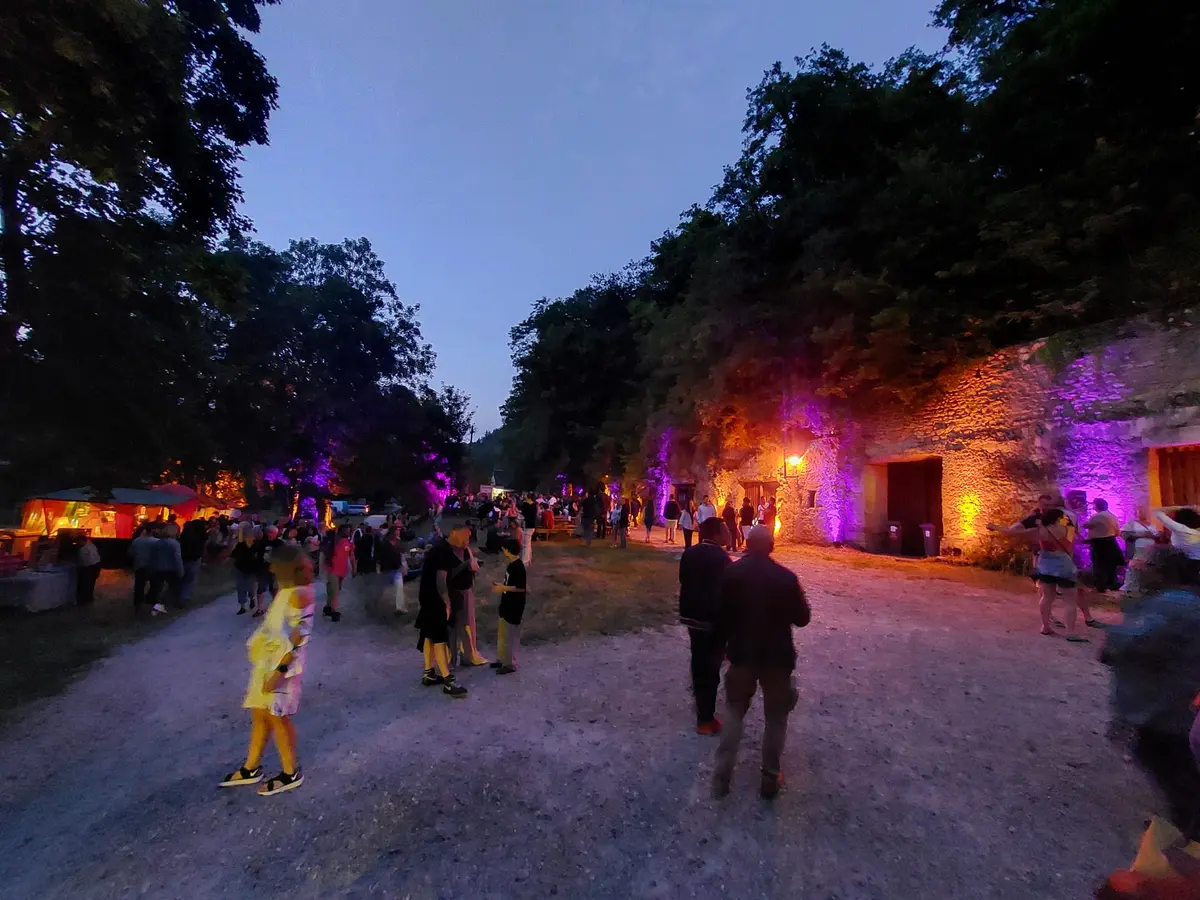 Gare à la Rochette à Thoré-la-Rochette