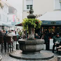 « Gastronomie & Musique à la fontaine aux roses » attire les visiteurs avec de nouveaux partenaires gastronomiques &copy; Dimitri Dell