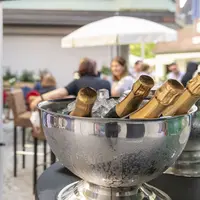 « Gastronomie & Musique à la fontaine aux roses » attire les visiteurs avec de nouveaux partenaires gastronomiques &copy; Buck
