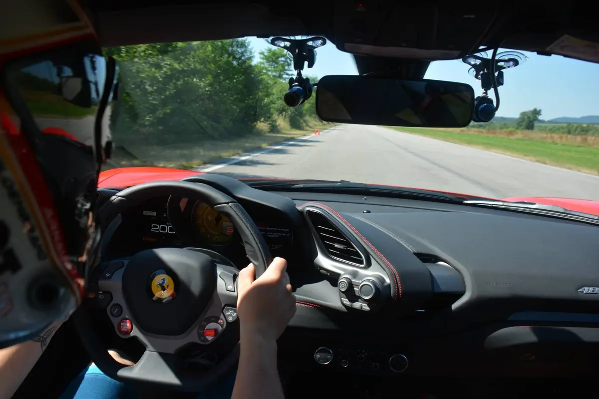 A bord d'une Ferrari 488 !