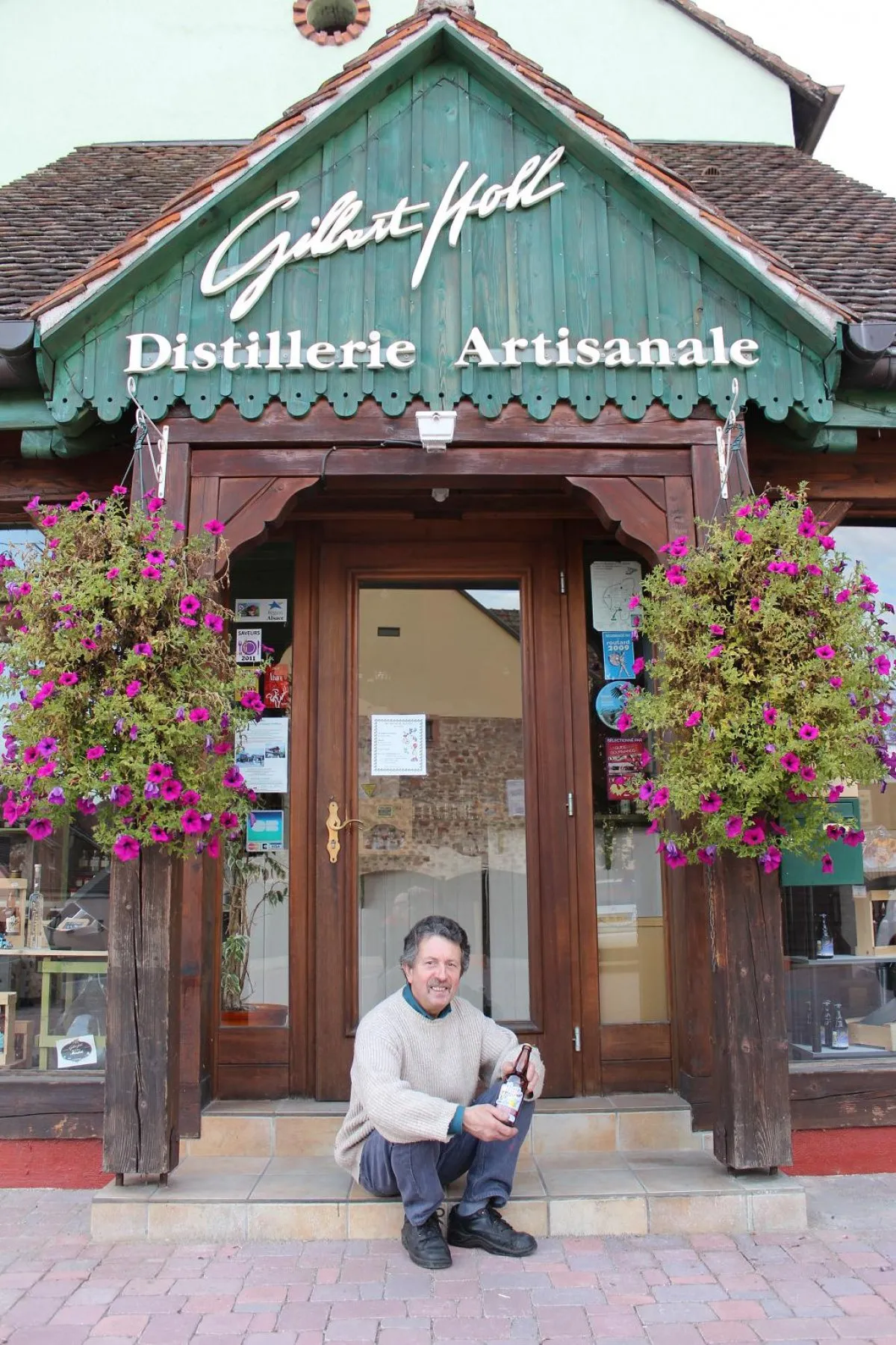 Gilbert Holl peut être fier de sa bière 100% alsacienne