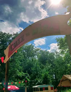 Ginguette estivale Chez ta mère à Motoco