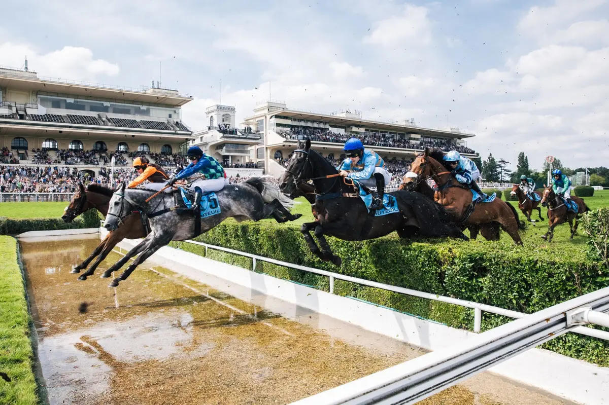 Grand Steeple-Chase de Paris : grand week-end de courses d'obstacles à l'hippodrome d'Auteuil