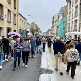 Grand Vide grenier de la rue du Val de Saire