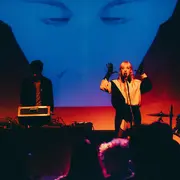 Gris Futuro live