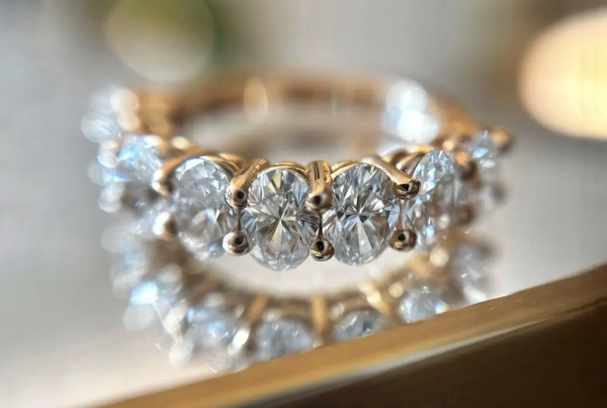 Une bague conçue par la Joaillerie Guillosson