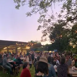 Guinguette du Mas d'Arneix : Manyl et Cie