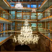 Habit de lumières – Installation lumineuse