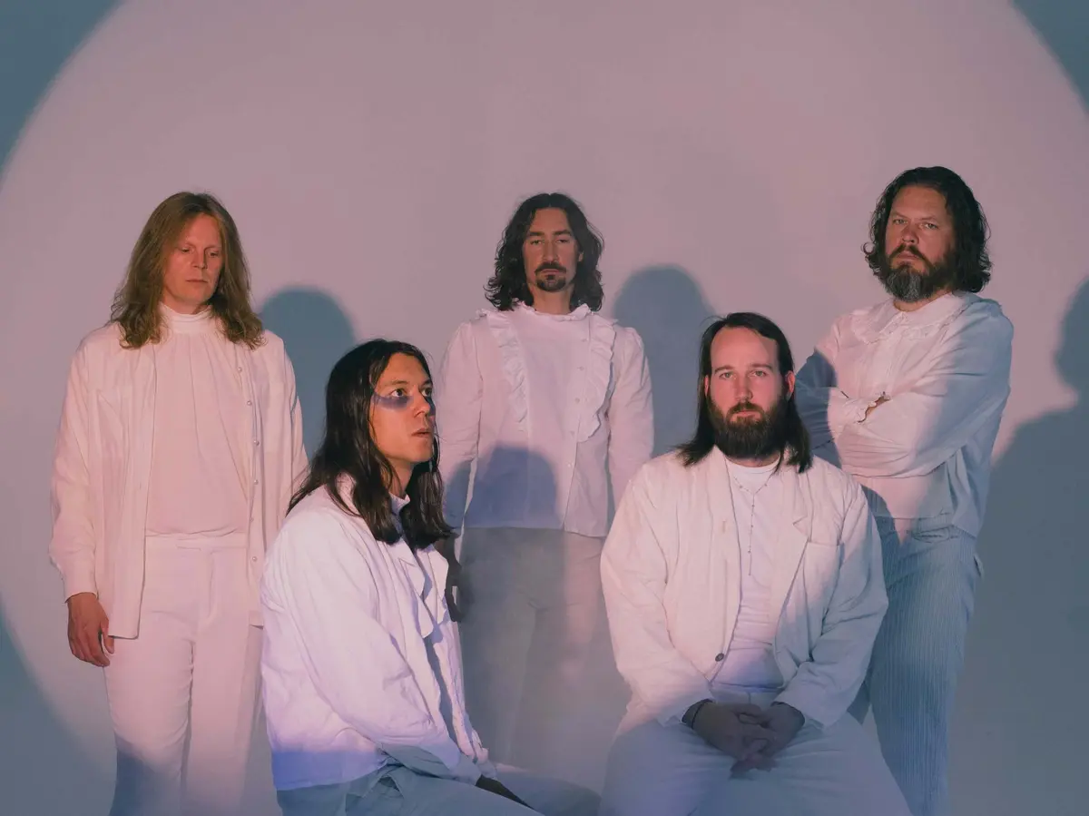 Hallas   Earth Tongue