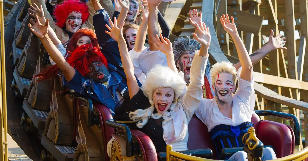 Affiche Europa-Park Halloween 2026 : animations, parade, billets
