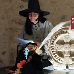 Halloween Au Musée : Les Stèles Enchantées Et La Grotte Mystérieuse