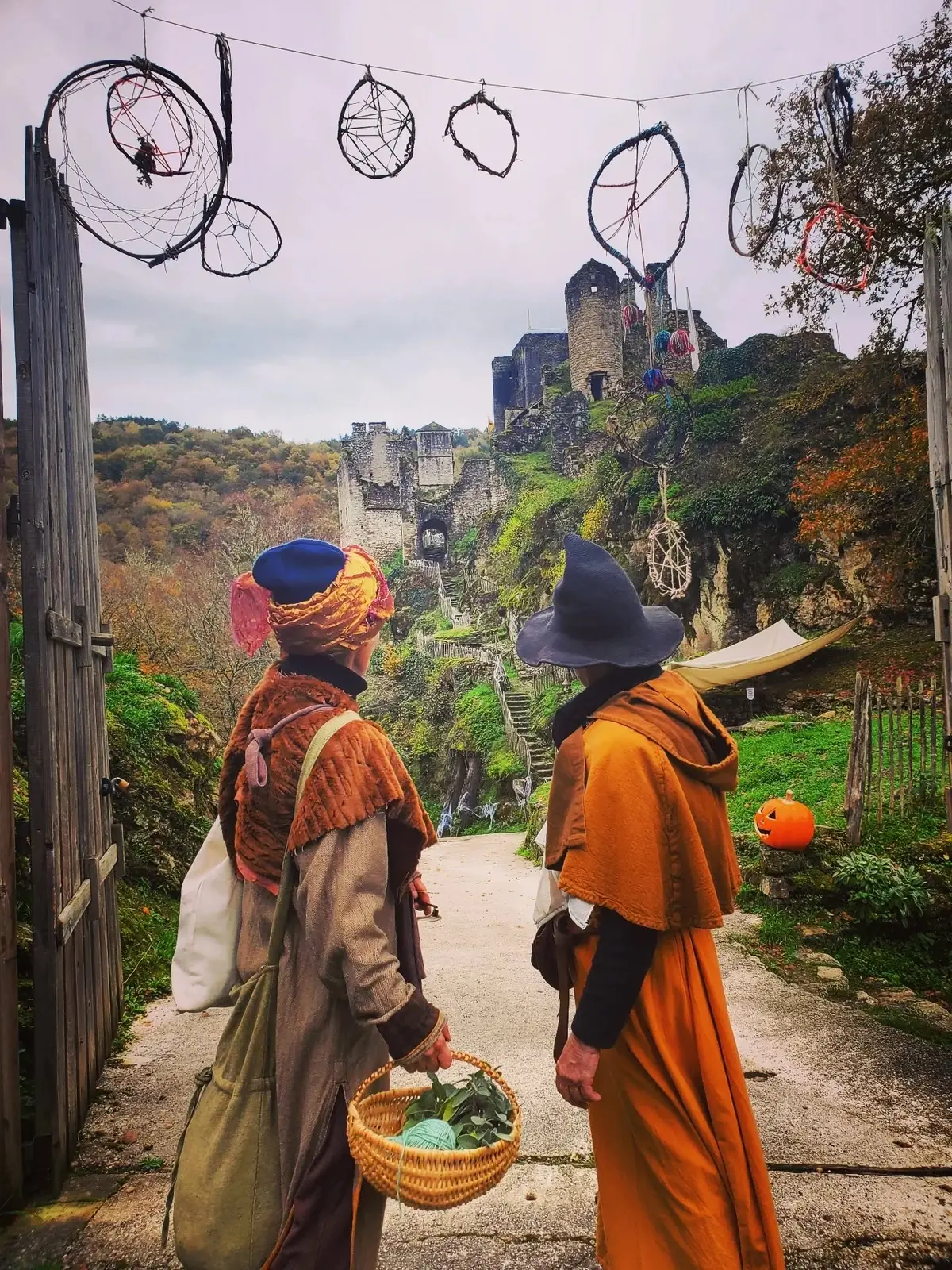 Halloween aux Tours de Merle : Journée frisson  – « Le grand Ballet des Sorcières, le sortilège de Rowena »