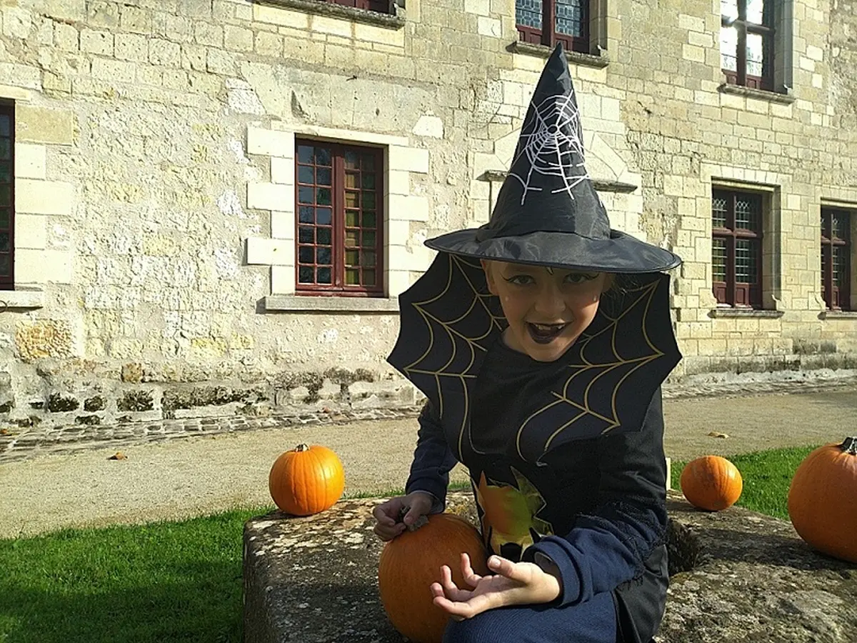 Halloween, lecture de Claudine la sorcière