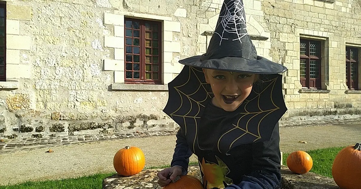Halloween, lecture de Claudine la sorcière