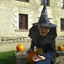Halloween, lecture de Claudine la sorcière