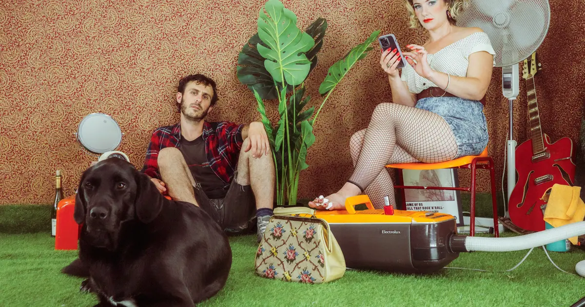 Hebdos De L'été : June Bug