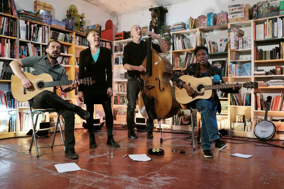 Hebdos De L'été : The Cardabells