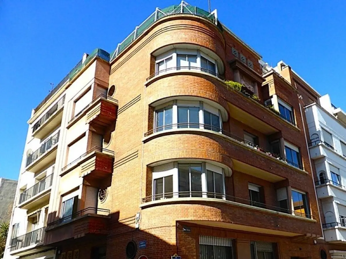 Histoire Bâtie Brique à Brique