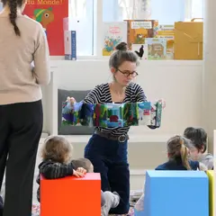 Histoires et jeux pour petits curieux