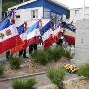 Hommage à la Résistance, aux Fusillés de la prison de CAEN / aux morts de ST LO  et aux Français  Sussex - Proust