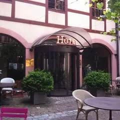 Hôtel la Maison des Têtes *****