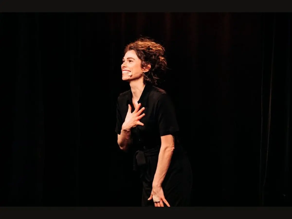 Humour : Lisa Perrio C'est compliqué, je t'expliquerai