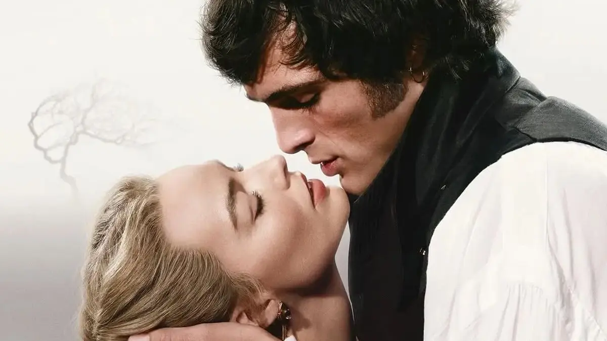 Margot Robbie et Jacob Elordi dans la nouvelle adaptation de Hurlevent