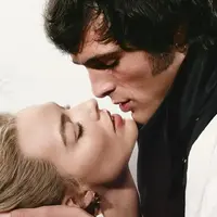 Margot Robbie et Jacob Elordi dans la nouvelle adaptation de Hurlevent DR